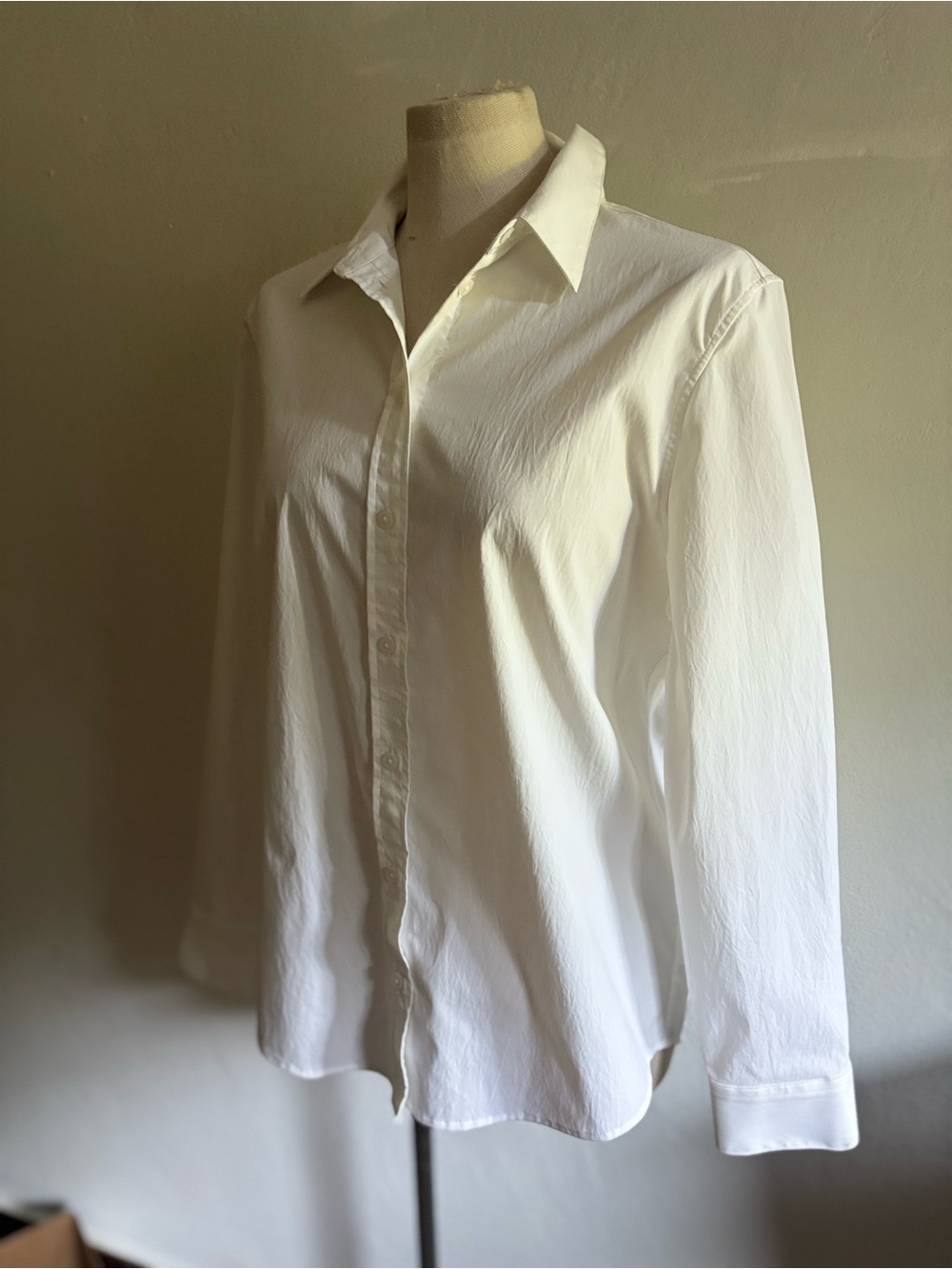 ATHLETA Midtown II Shirt White Button Down Large - Picture 7 of 10